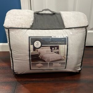 King comforter set with 2 king shams